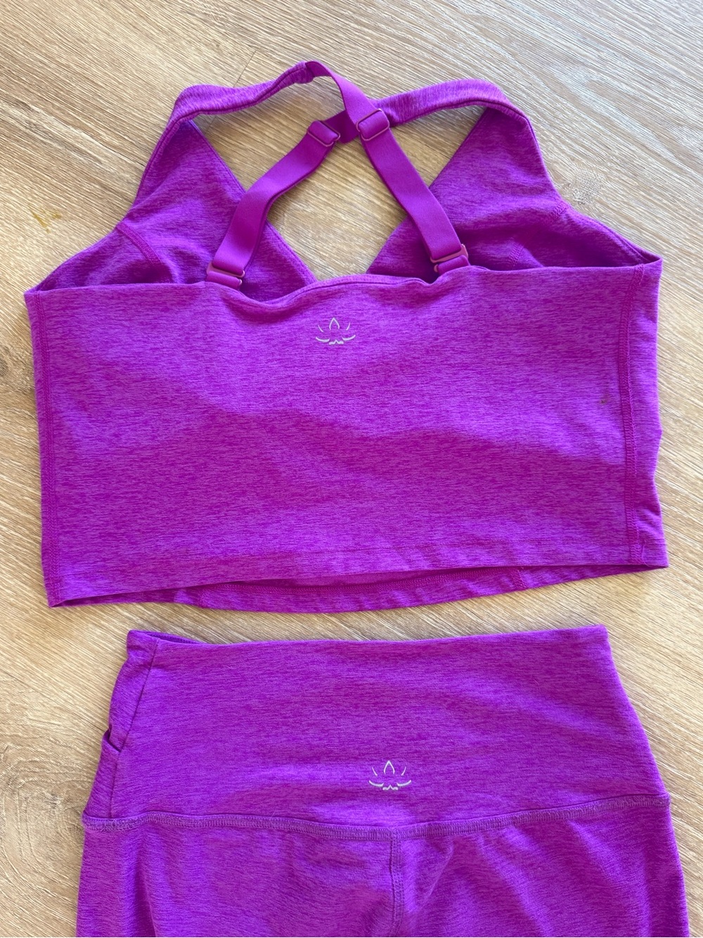 BEYOND YOGA set - Picture 5 of 8